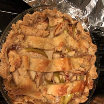 My sister in law made apple pie